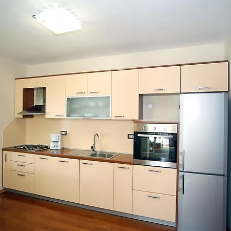 Frankie Apartment