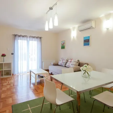 Apartment Frankie Zadar